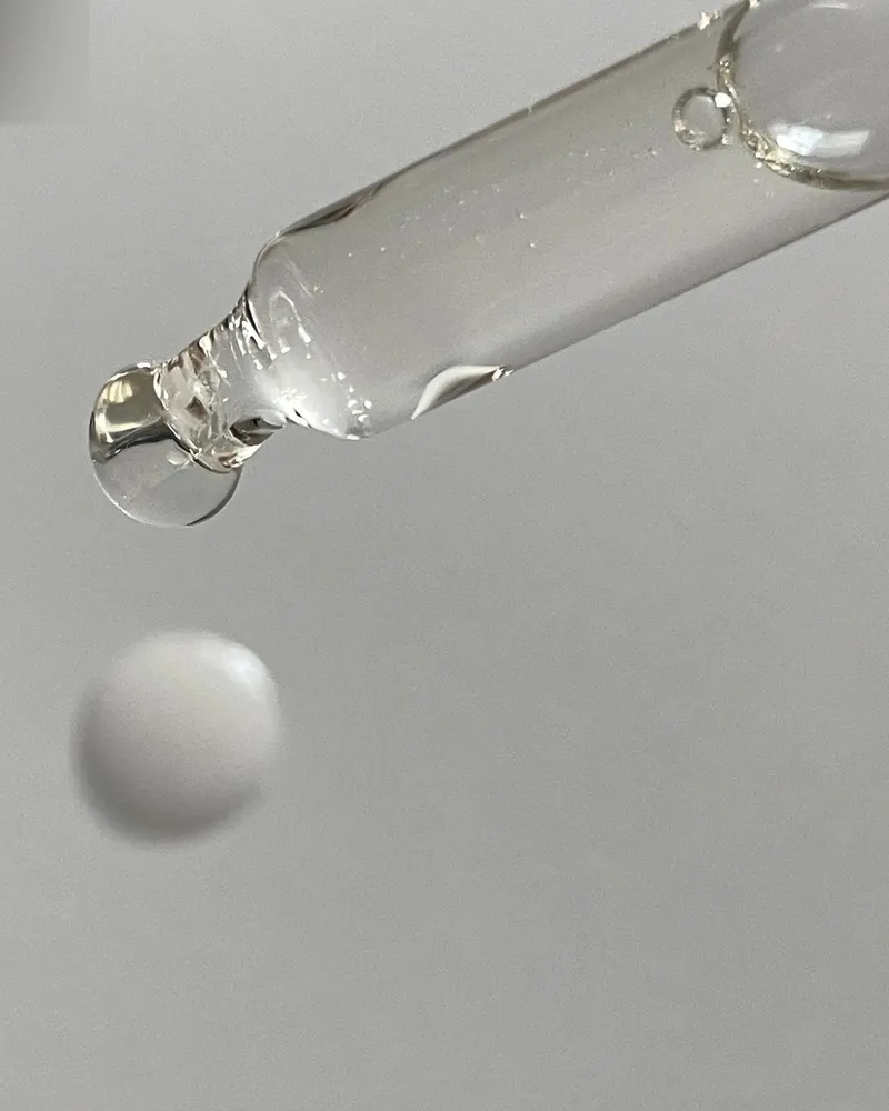 %10 Niasinamid + Çinko Serum dokusu